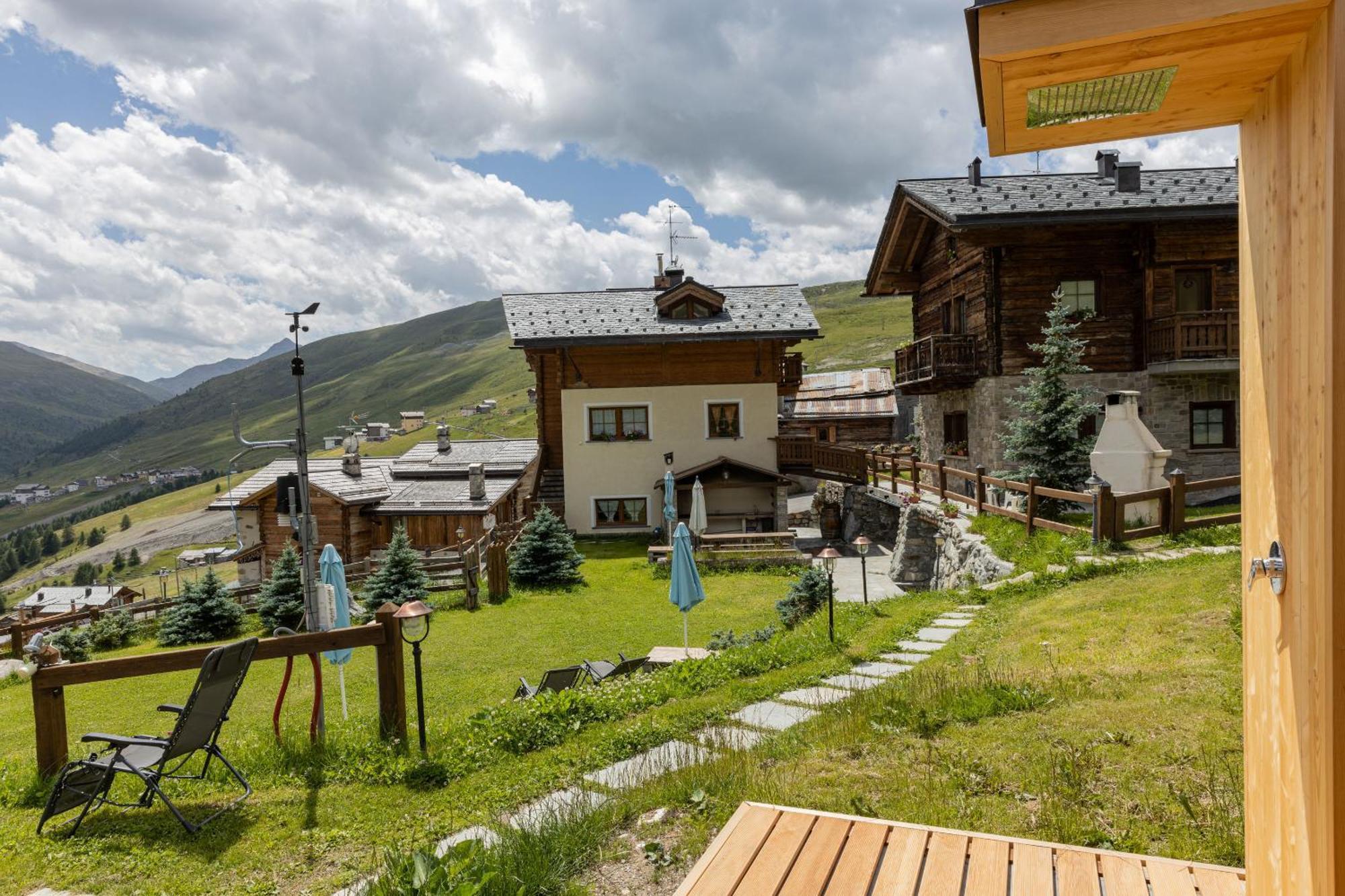 Pianeta Oro Avamposto Meteo Apartment Ливиньо Екстериор снимка